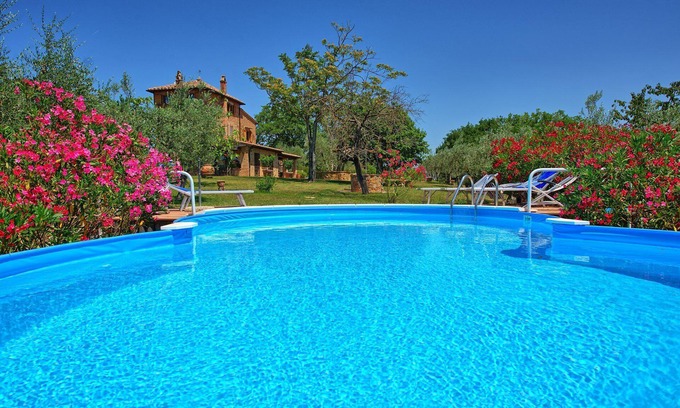 Montepulciano Villa | Villa Corolle - Country House with private swimming pool in Montepulciano, Orcia Valley, Tuscany