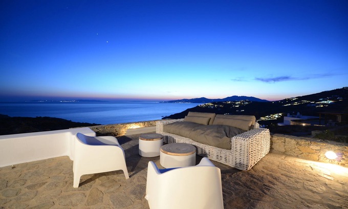 Houlakia Villa | Villa Crystal