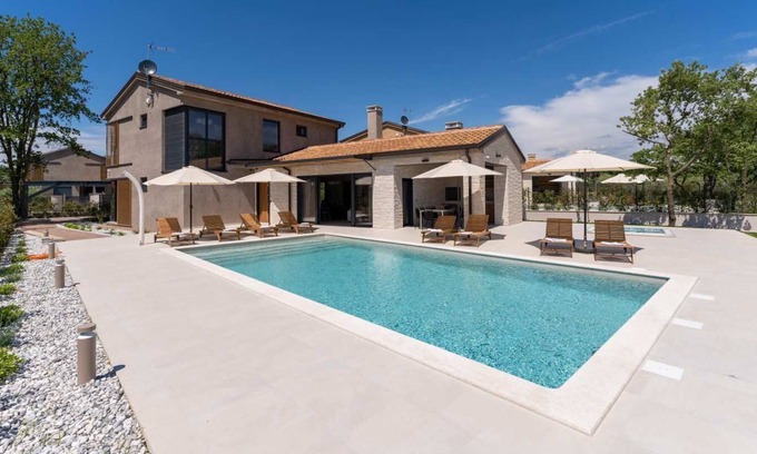 Kadumi House | Villa Curitico with pool, sauna, whirlpool