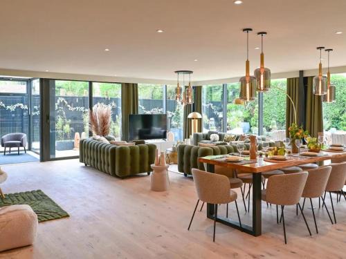 Marcq-en-Baroeul House | Villa d'Architecte à Marcq-en-Barœul avec Jeux, WiFi, Clim et Parking - FR-1-510-226