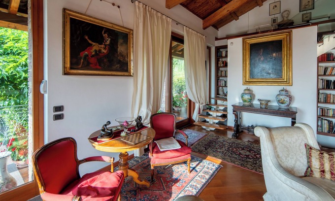 Alba Apartment | Villa D'Autore - Three Bedroom Apartment, Sleeps 6