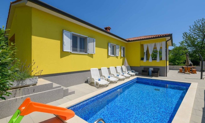 Becici Villa | Villa D&G with swimming pool