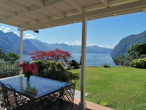 Riva di Solto House | Villa Daniela