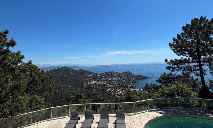 Espero-Pax Villa | Villa Darchitecte - Vue Imprenable sur la mer