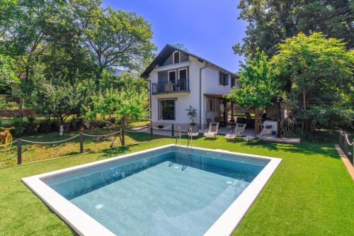 Grizane Villa | Villa Darija with Heated Pool