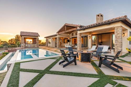 Temecula House | Villa de la Sky Ranch Sprawling Tuscan Villa in Wine Country