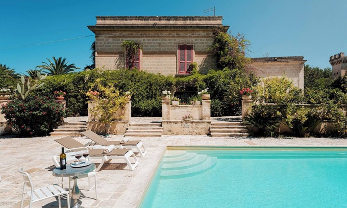 Grottaglie Villa | Villa dei Glicini 8+2, Emma Villas