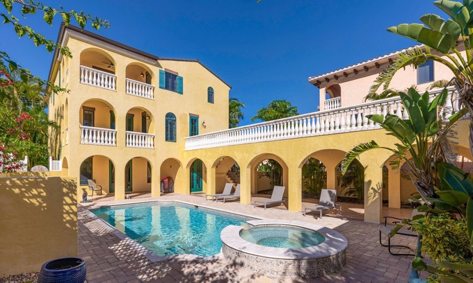 Captiva House | Villa Del Mar - The ultimate vacation home