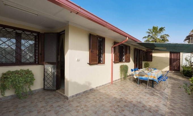 Torre Lapillo House | Villa delle Rose - A by BarbarHouse