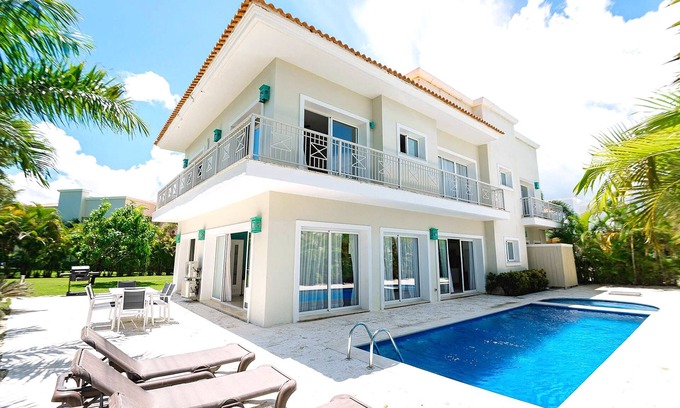 Bavaro Villa | Villa Delmar in Iberostar Bavaro with private beach, Pool, jacuzzi, golf club