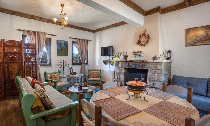 Arachova House | Villa Dianne Apt 1 Livadi Arachovas