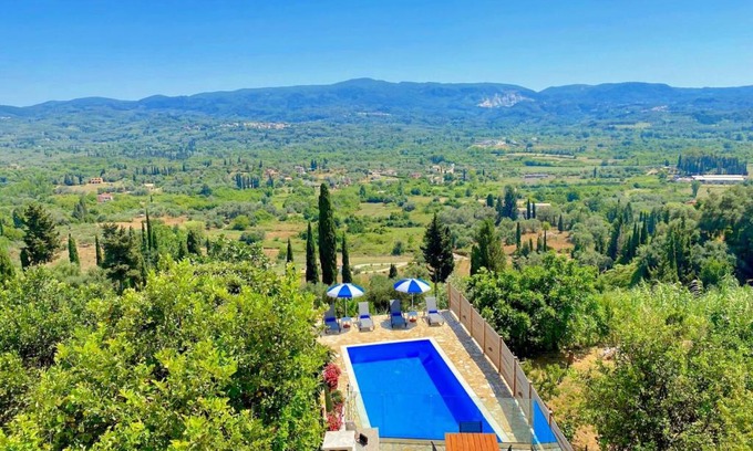 Esperion Villa | Villa Dinos by PosarelliVillas