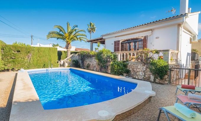 Badia Blava Villa | Villa Dofins Bahia Azul by Interhome