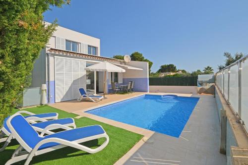 Son Serra de Marina Ski Chalet | Villa Domus