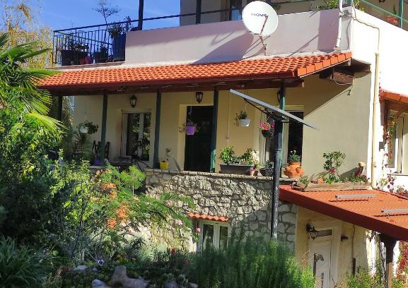 Polidrosos Villa | VILLA DOROTHY STUDIO