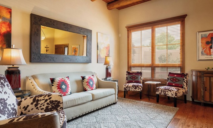 Northeast Santa Fe House | Villa Dos Ninos - Blocks From Downtown