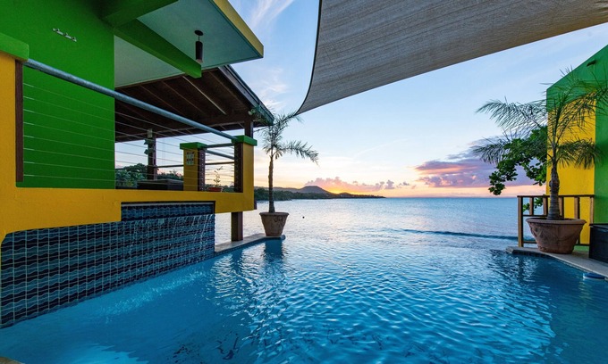 Isabel II House | Villa Dos Palmas - Pool Villa - 2 Bedroom Oceanfront with Pool
