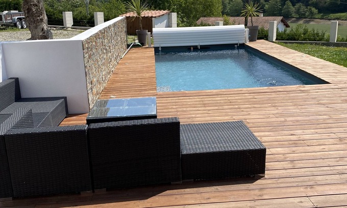 Saint-Pee-sur-Nivelle House | Villa du lac