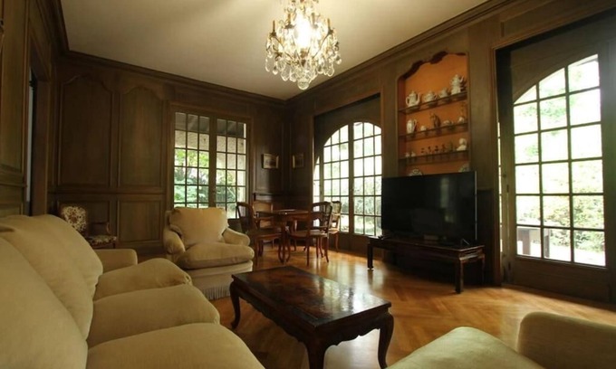 Montauban Villa | Villa du Parc - large character house close to the center