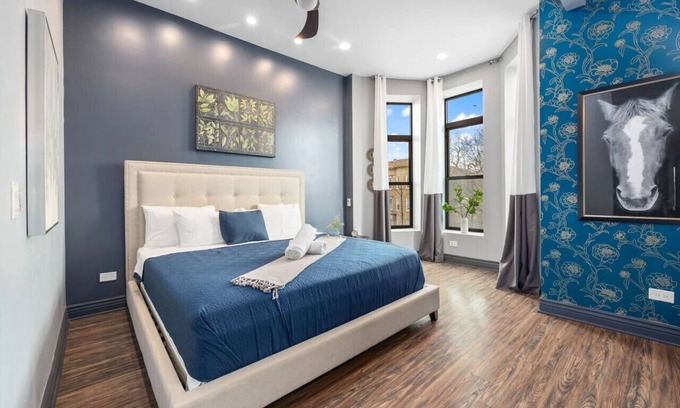 Bronzeville Bed & Breakfast | Villa Dubois Guest House Room 1