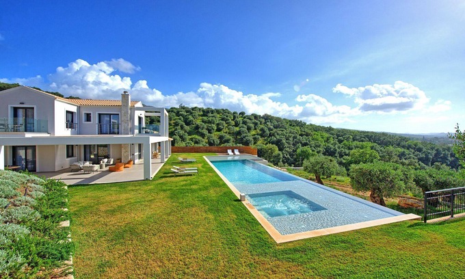 Almiros Beach Villa | Villa Ebellina – Luxury Corfu vacation villa rental with pool and sweeping views