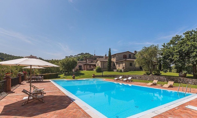 Monsummano Terme Villa | Villa Eccelsa: An elegant and welcoming two-story historical villa surrounded by the greenery, with Free WI-FI.