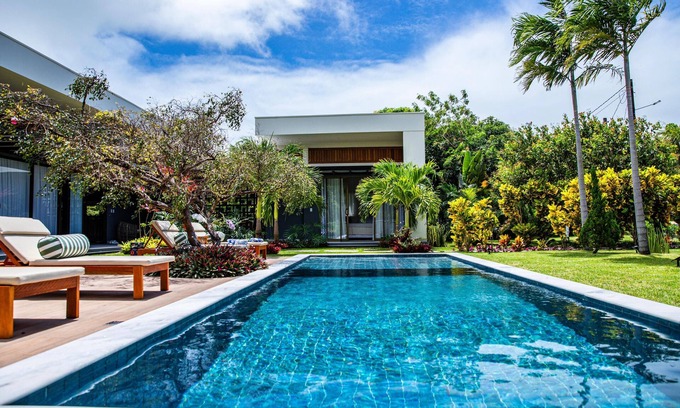 Pipa House | Villa Egeu Pipa | Refinement and Comfort in Nature. 5 minutes from downtown and Madeiro Beach
