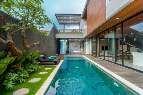 Sunset Road Villa | Villa Elena by Maheswara