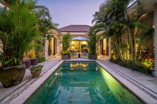 Seminyak Villa | Villa Eleni - walk to Seminyak's best restaurants and hot spots