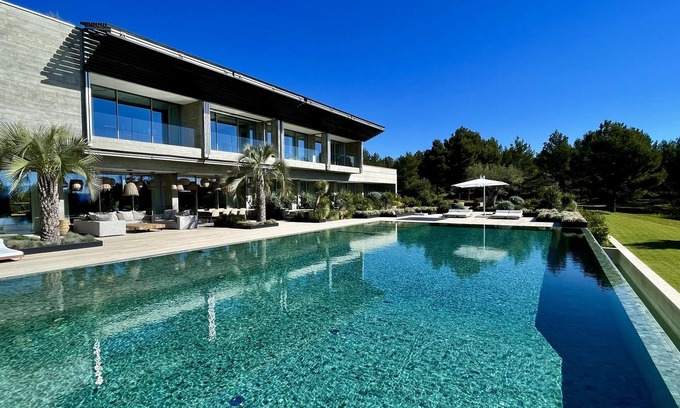 Le Puy-Sainte-Reparade House | Villa Emmanuelle: luxury and peace in the heart of nature