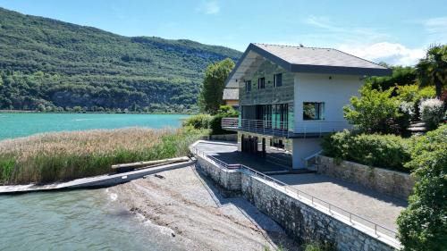 Brison-Saint-Innocent Villa | Villa Emeraude