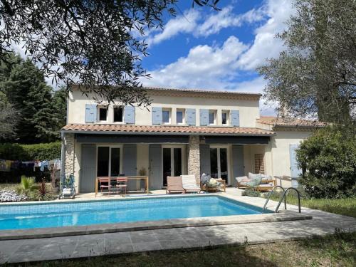 Les Angles Villa | villa en provence avec piscine