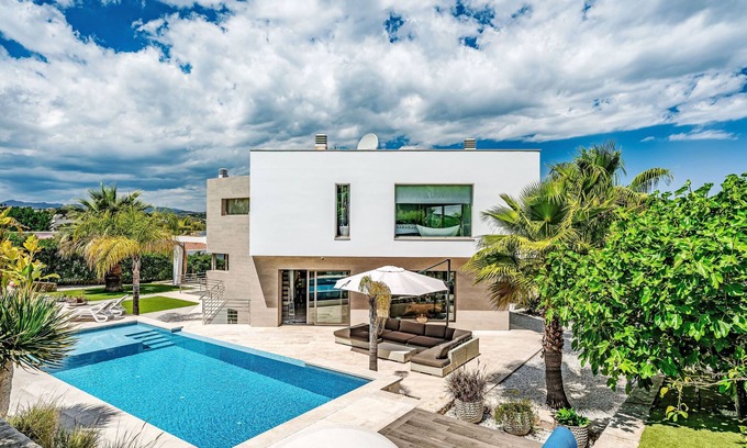 Cansalades House | Villa Eos by Interhome