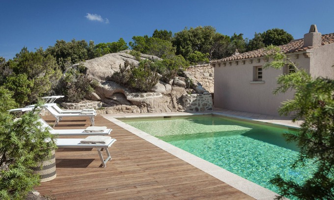 Arzachena Villa | Villa 'Epro' with Sea View, Wi-Fi and Air Conditioning