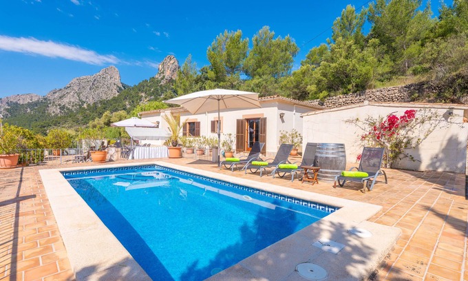 Bunyola Villa | Villa Es Putchet - Three Bedroom Villa, Sleeps 6