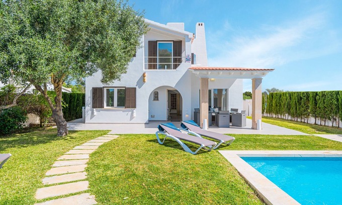 Llucmajor Villa | Villa 'Es Raco Sa Rapita' with Sea View, Private Pool and Wi-Fi