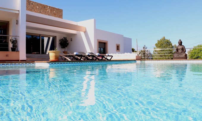 San Antonio Bay Villa | Villa Bellissima | 4 Bedrooms | Private Pool | Wifi | Luxurious