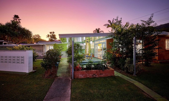 Whitfield House | Villa Esme Whitfield Cairns