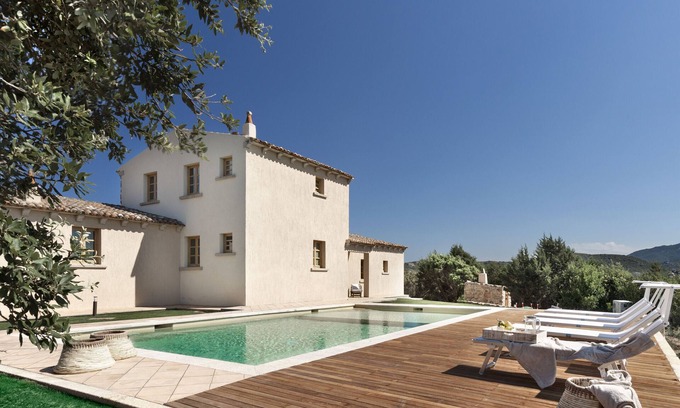 Arzachena Villa | Villa 'Estra' with Sea View, Wi-Fi and Air Conditioning