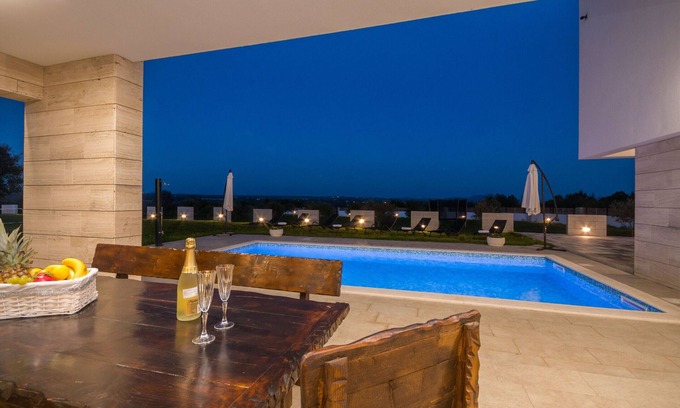Donje Rastane Villa | Villa F&A