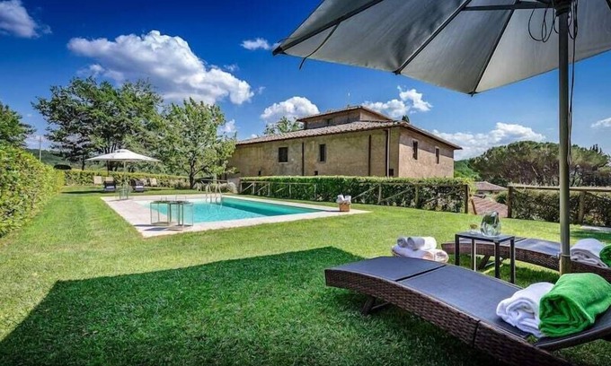 San Pietro in Bossolo Villa | Villa Fabbrica Summar