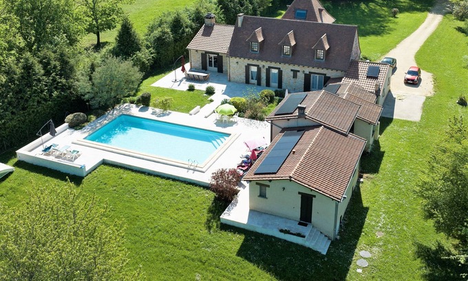 Monplaisant Villa | Villa Fauvel en Dordogne -Standing 10 people - private pool 6X12m
