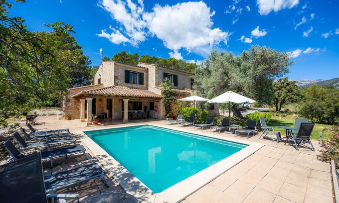 Moscari Villa | Villa 'Finca Moscari' with Private Pool, Wi-Fi and Air Conditioning