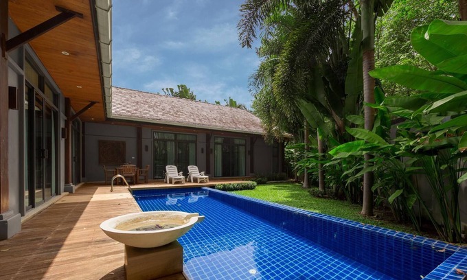 Pa Klok Villa | Villa Flores by Tropiclook
