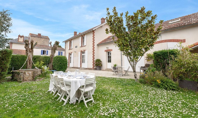 Prefailles House | Villa for 7 adults, 1 child, 400m from the sea
