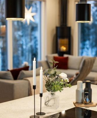 Rovaniemi Villa | Villa Forest -private location, sauna and jacuzzi