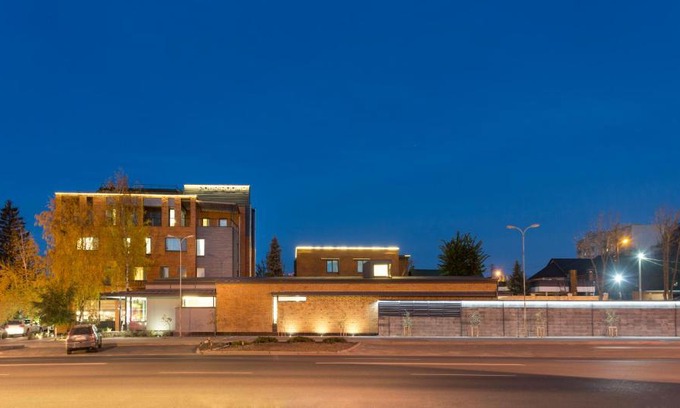 Dzerzhyns'kyi District Hotel | Villa Four Rooms