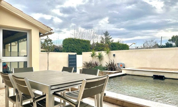 Entraigues-sur-la-Sorgue House | Villa Keromate, air-conditioned with natural pool.