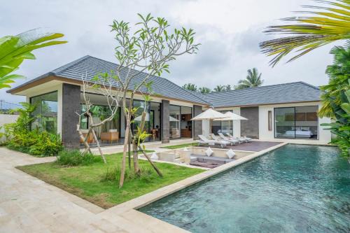 Melayang Villa | Villa Gantari By GORO