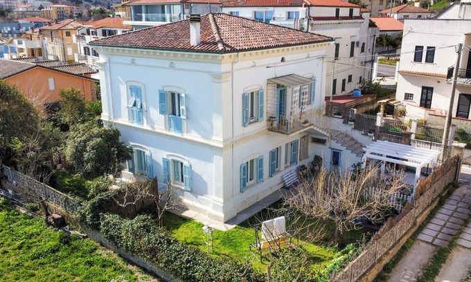 San Vito Chietino Apartment | Villa Gelsomini - Two Bedroom Apartment, Sleeps 7
